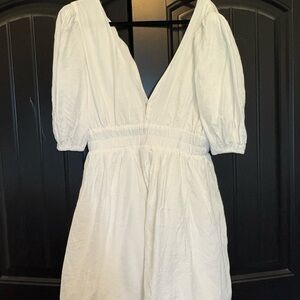 Chic Backless White Dress